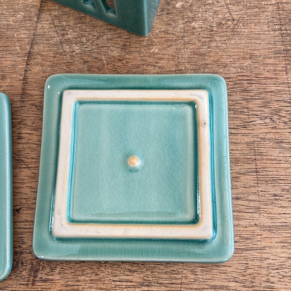 Banyan Tree Classic Green Candle Holders - Set of 2 - Picture 7 of 7